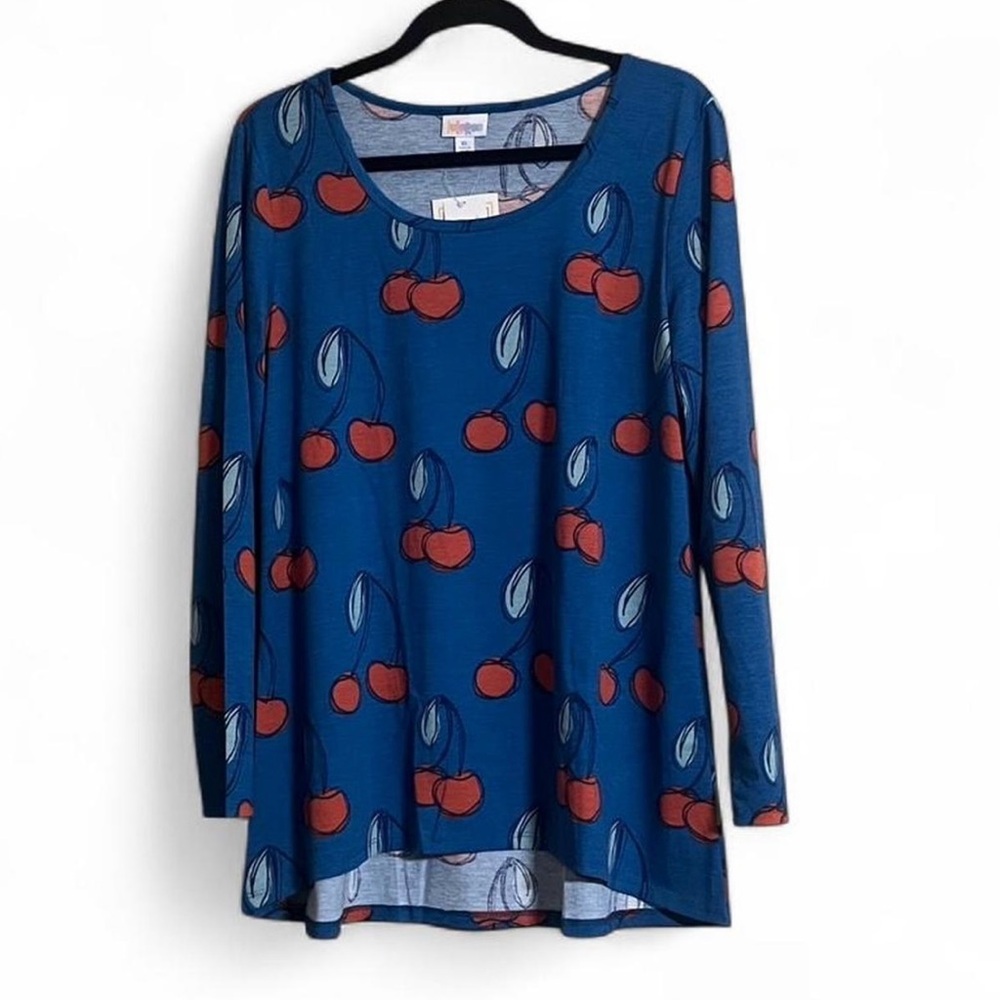 LuLaRoe/Top Sz XL Lynnai 
Cherry Print High Low Hem Scoop Neck Long Sleeves